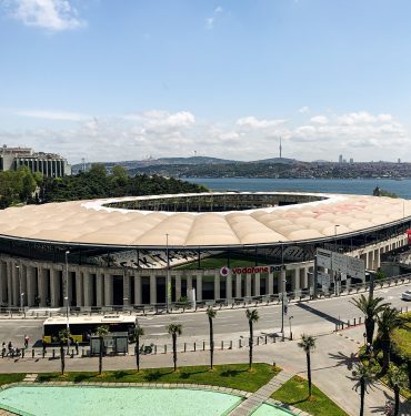 Vodafone Park'ı devlet mi Beşiktaş mı yaptı! işte yanıt