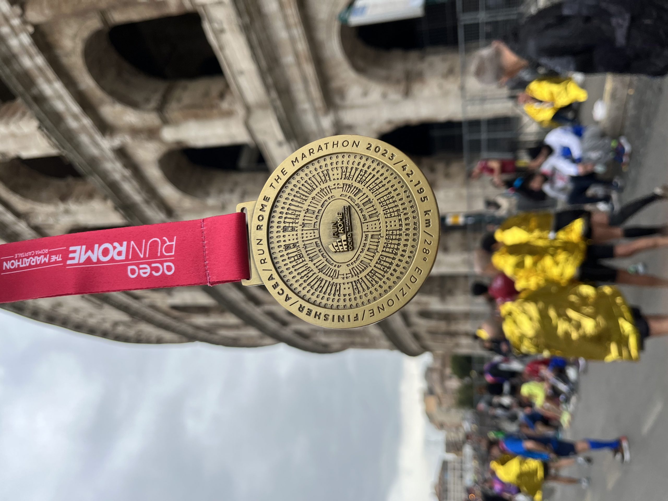 "Eker I Run” birincileri Roma Maratonu’nda afetzedeler için koştu