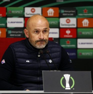 Fiorentinalı futbolcunun burnu kırıldı