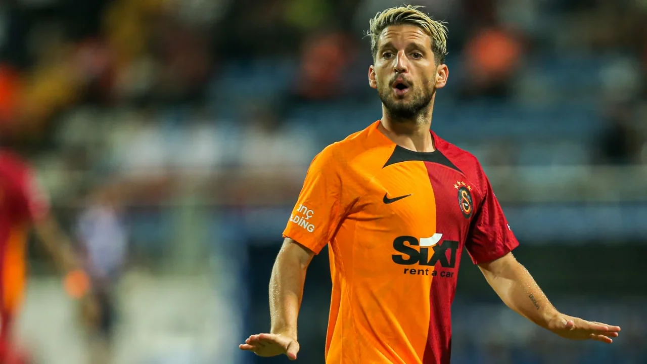 Mertens'in sözleşmesi uzatılıyor