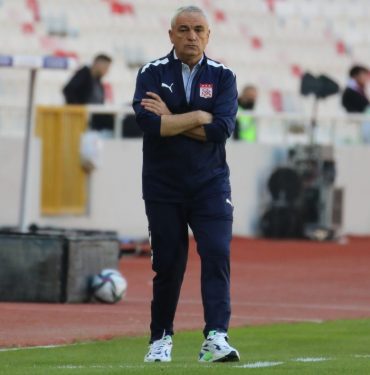 Rıza Çalımbay'dan İtalyan gazetecinin sorusuna yanıt