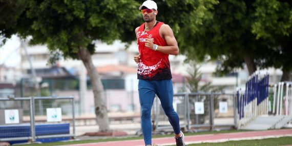 Sinan Ören: Ayakkabılarım yoktu, terlikle yarıştım