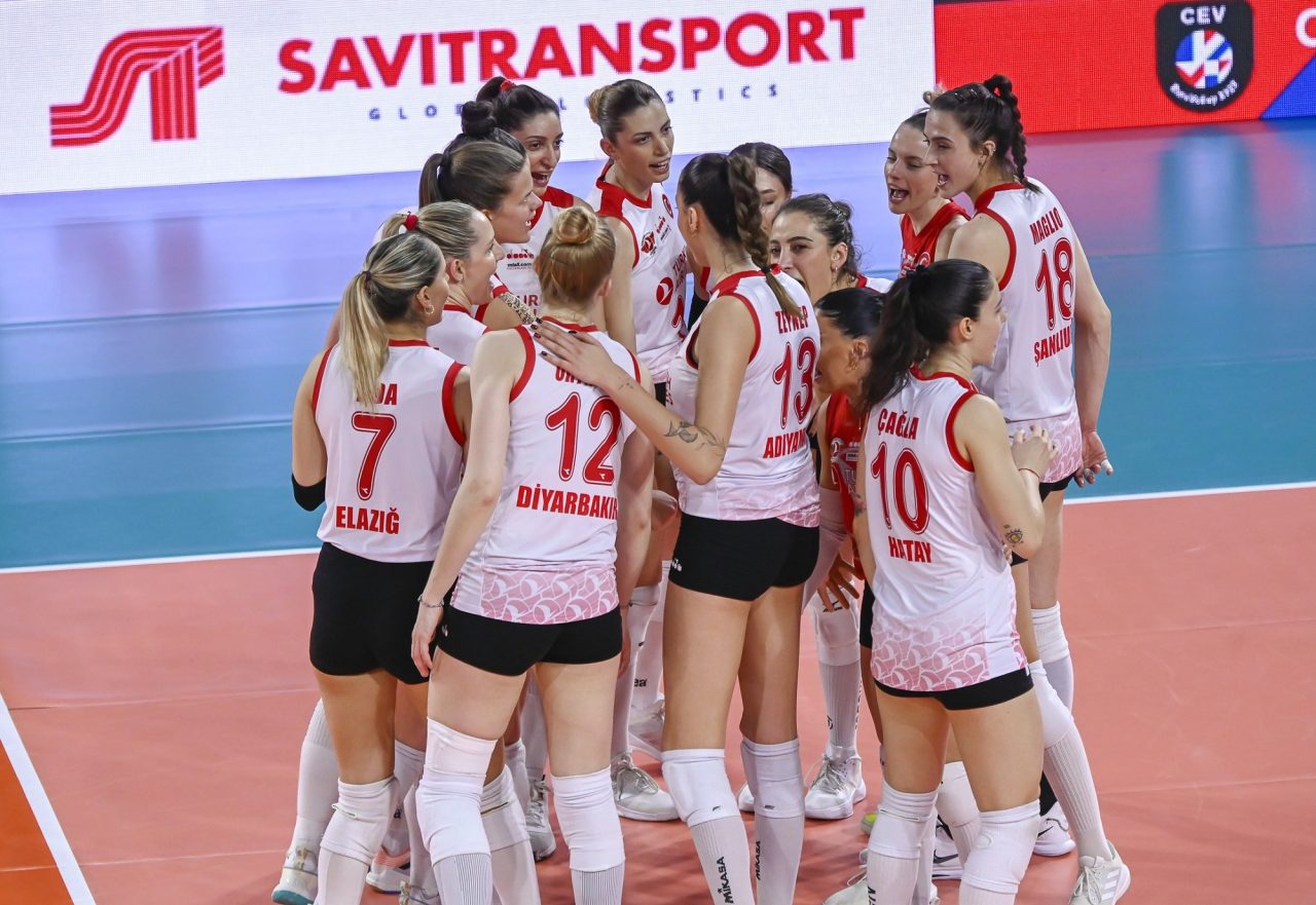 Türk Hava Yolları - Savino Del Bene Scandicci maçı şifresiz