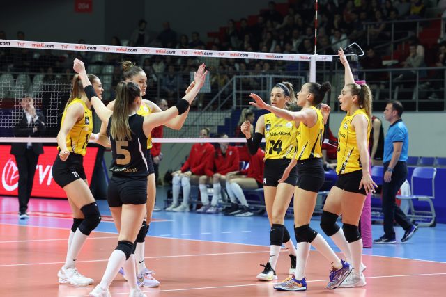 VakıfBank, THY deplasmanında kazandı