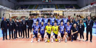 2023 Erkekler AXA Sigorta Kupa Voley Dünya Baltacıoğlu Özel Sezonu’nda finalin adı Halkbank-Fenerbahçe HDI Sigorta oldu.