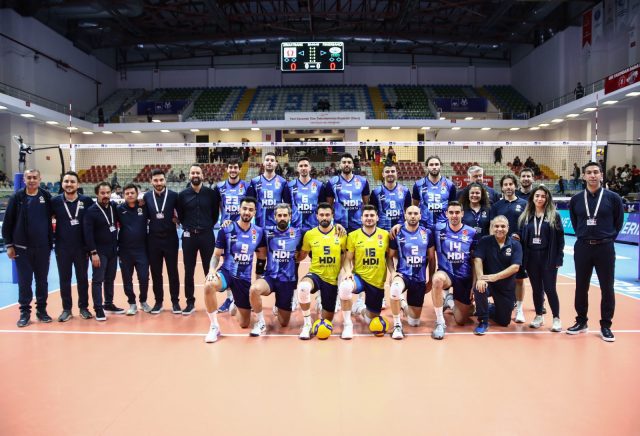 2023 Erkekler AXA Sigorta Kupa Voley Dünya Baltacıoğlu Özel Sezonu’nda finalin adı Halkbank-Fenerbahçe HDI Sigorta oldu.