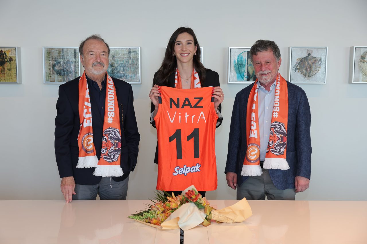 Eczacıbaşı Dynavit, yeni sezonda altyapısından yetiştirdiği ve 2004 – 2009 sezonları arasında formasını giyen tecrübeli pasör Naz Aydemir Akyol’u kadrosuna dahil etti.