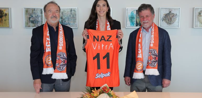 Eczacıbaşı Dynavit, yeni sezonda altyapısından yetiştirdiği ve 2004 – 2009 sezonları arasında formasını giyen tecrübeli pasör Naz Aydemir Akyol’u kadrosuna dahil etti.