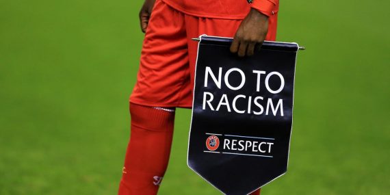 Futbolun temizlenemeyen lekesi: Irkçılık