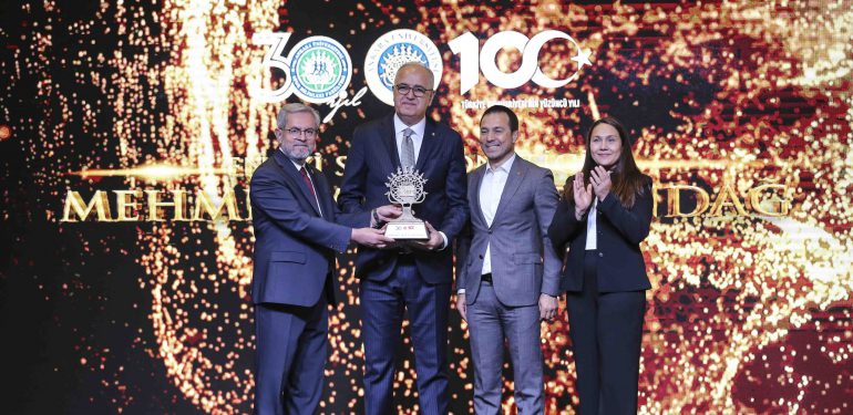 Türk Voleybolu'na 2 ödül birden