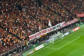 Sergen Yalçın'a destek pankartı