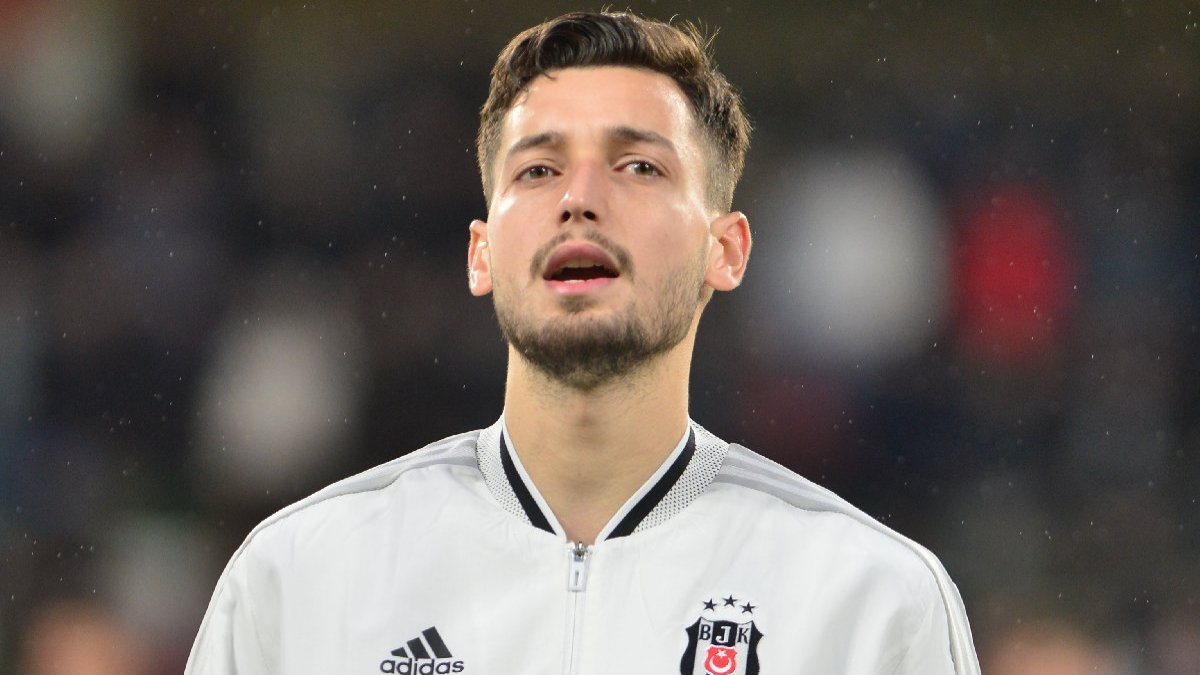 Tayyip Talha Sanuç, Beşiktaş'la sözleşme yeniledi