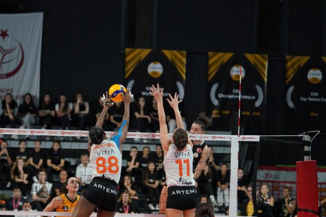 Vodafone Sultanlar Ligi'nde 12. Hafta Maçı Oynandı